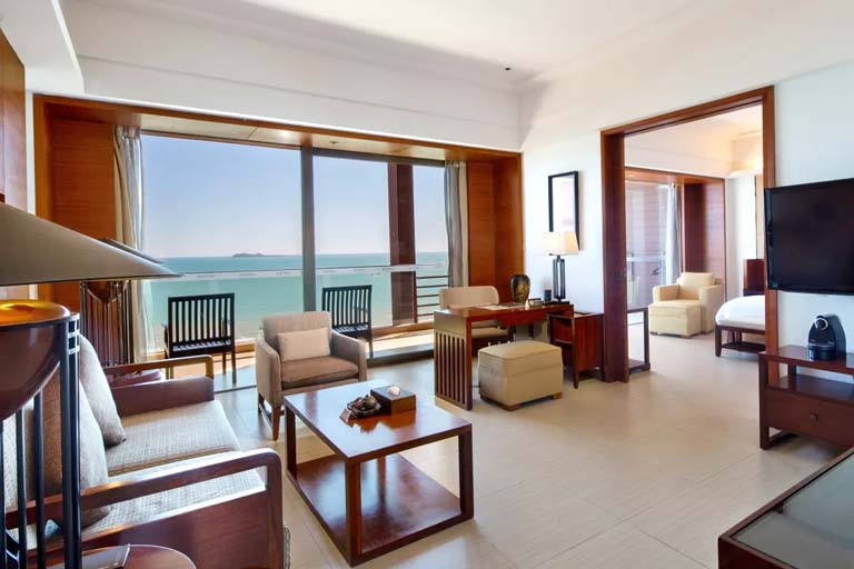 Pullman Oceanview Sanya Bay Resort & Spa