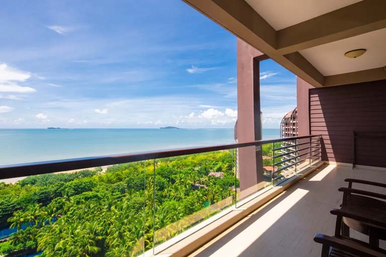 Pullman Oceanview Sanya Bay Resort & Spa