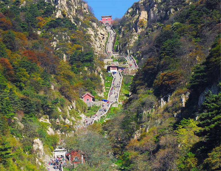 Hiking Trail to Nantianmen of Mount Tai