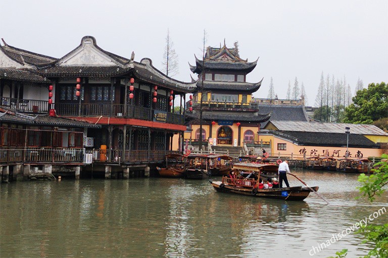 Yuanjin Buddhist Temple in Zhujiajiao Water Town
