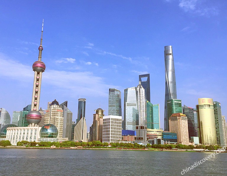 Wonderful View of New Pudong Disctrict from the Bund