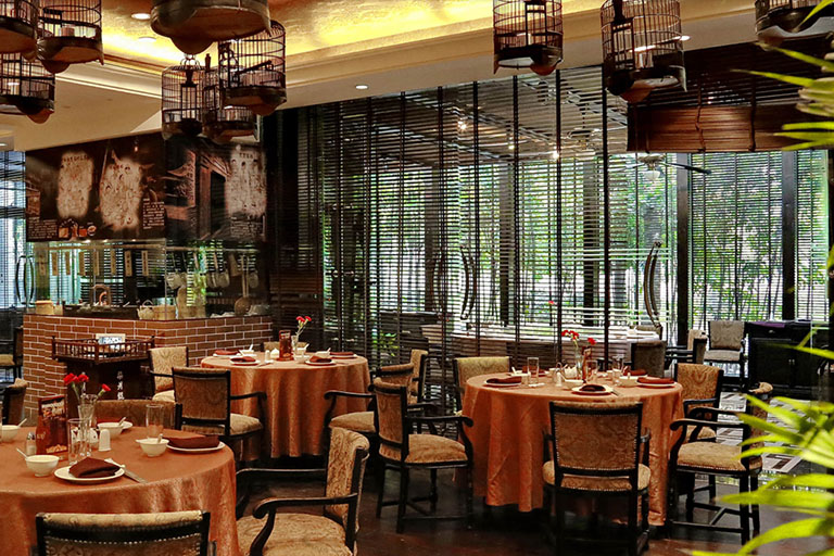 Oriental Pearl Tower Reviving Restaurant