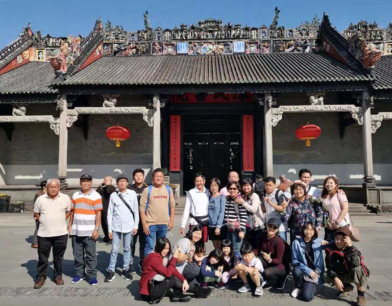 Clients from Singapore at Chen Clan Ancestral Hall Guangzhou Tour with China Discovery