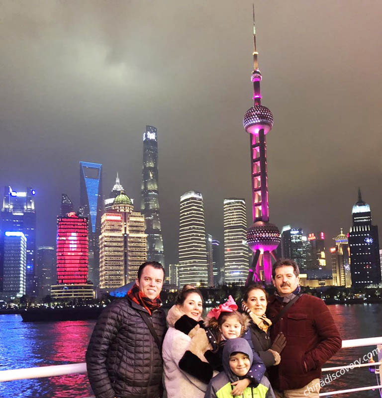 Our Mexican Family Travelers Visited the Bund of Shanghai at Night Shanghai