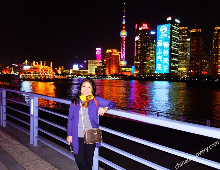 Beautiful Night View of the Bund - Nguyen from Canada