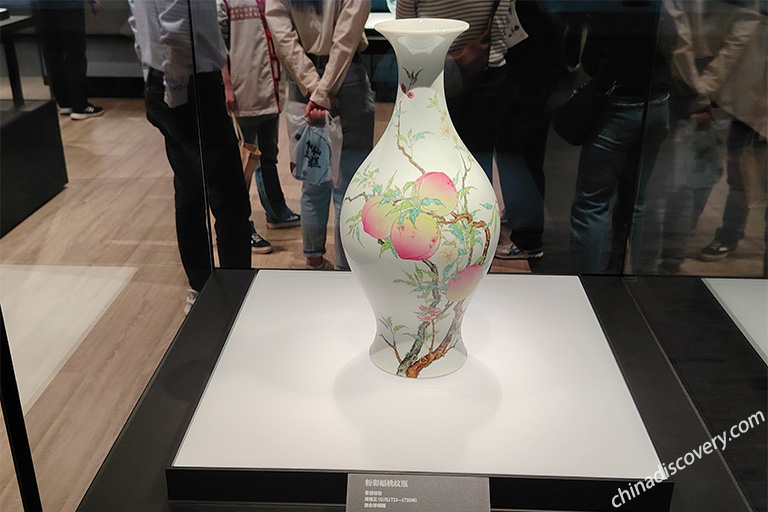 Vase with Famille Design of Peaches