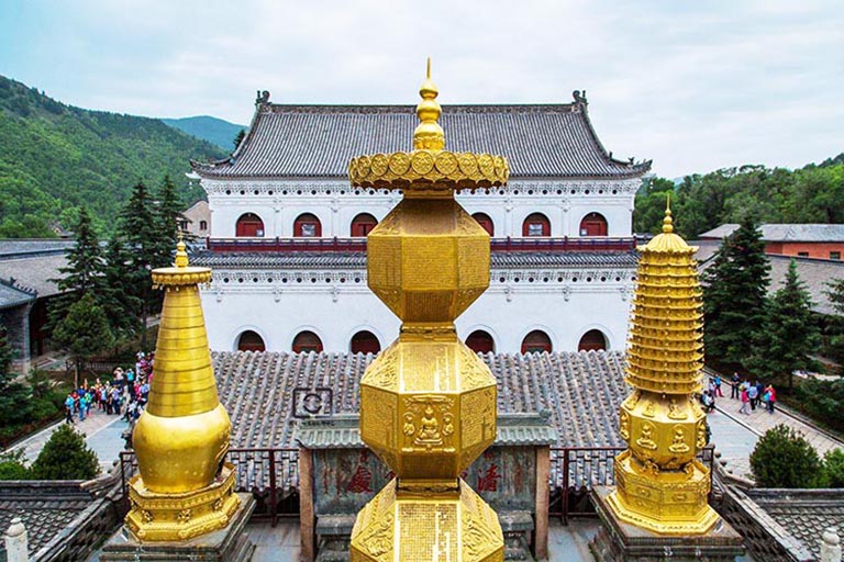 Xiantong Temple - the Oldest Temple in Mount Wutai Shanxi Attractions