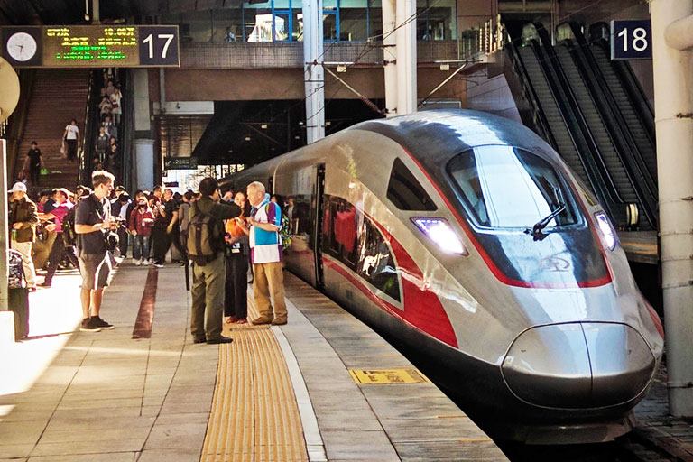 Shenzhen Hong Kong Border Crossing - Hong Kong West Kowloon Terminus