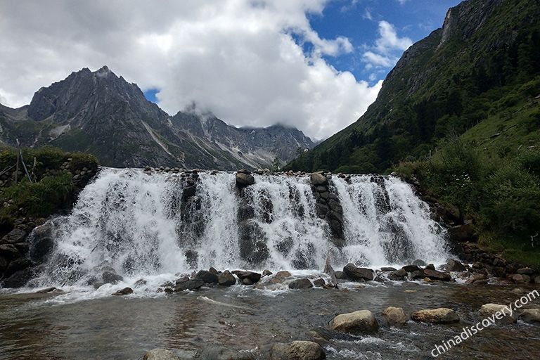 Bipeng Valley