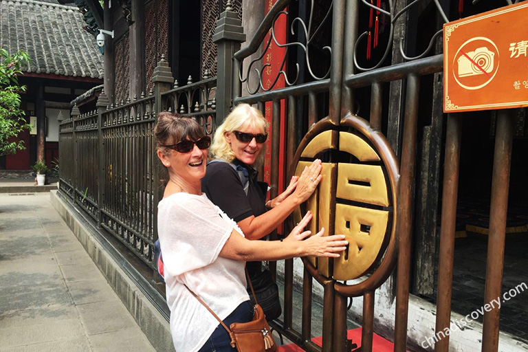 Sichuan Buddhism Tour