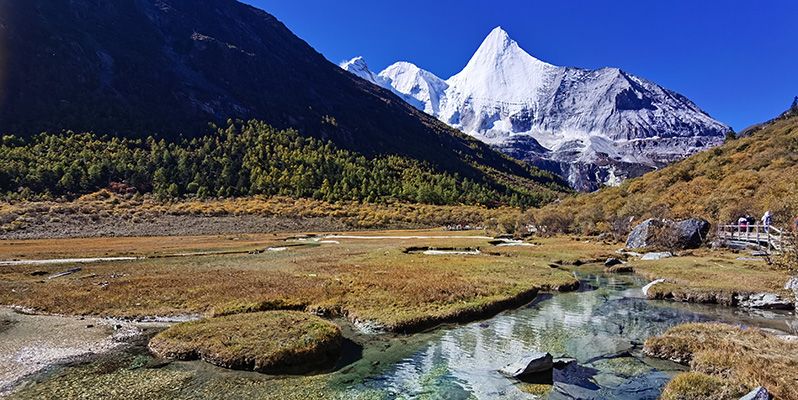 Daocheng Yading Airport