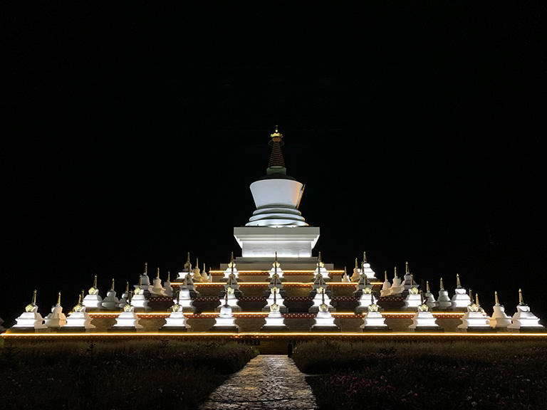 Daocheng White Tower