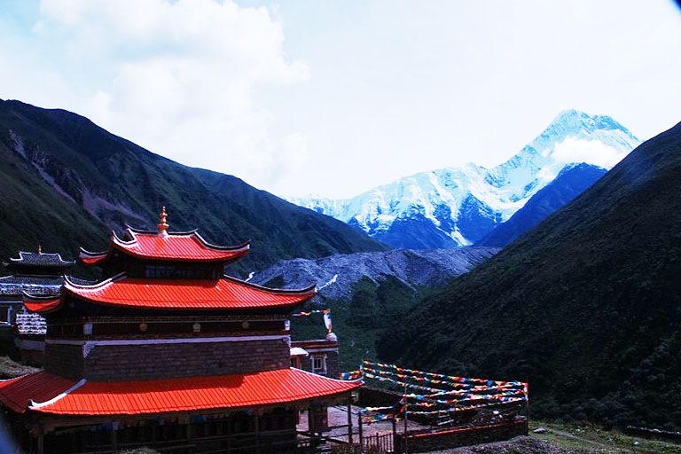 Gongga Monastery & Minya Konka