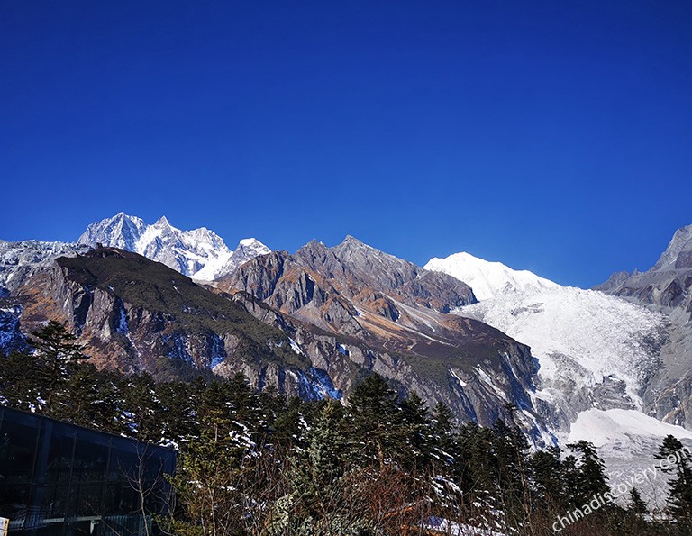 Hailuogou Glacier Park in Winter