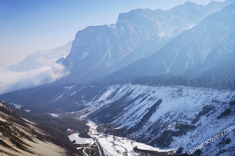 Snow Mountain Scenery Hailuogou Glacier Park