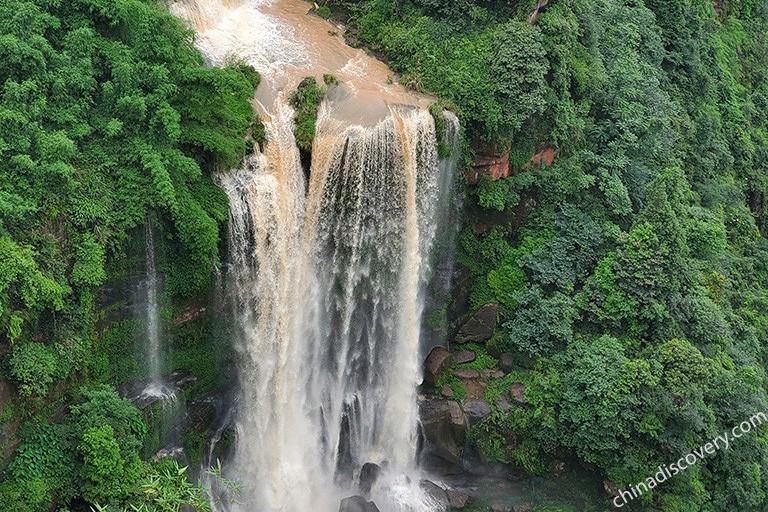 Qicai Waterfall