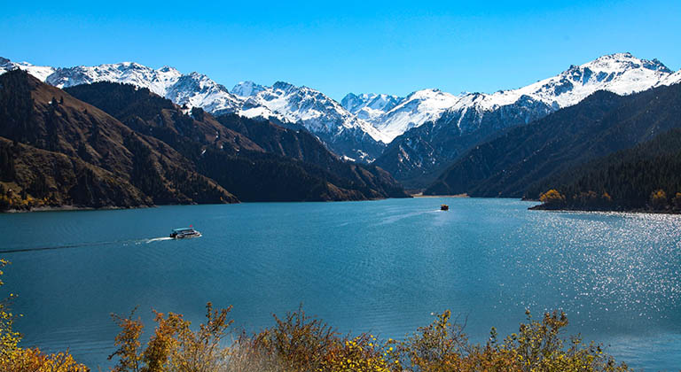 Heavenly Lake of Tianshan in Autumn ©Sea wind / mafengwo How to Plan a Silk Road Travel - Silk Road Trip Planner