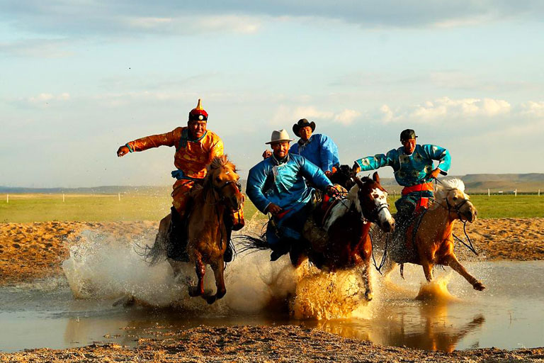 Cool Places to Go in the Summer in China