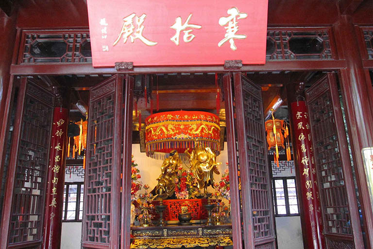 Luzhi Water Town Hanshan Temple