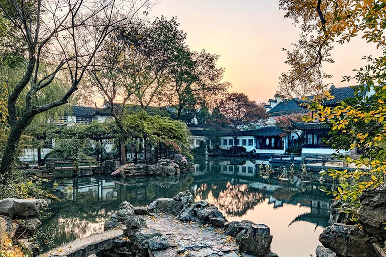 4 Days Shanghai In-depth Tour with Day Trip to Suzhou