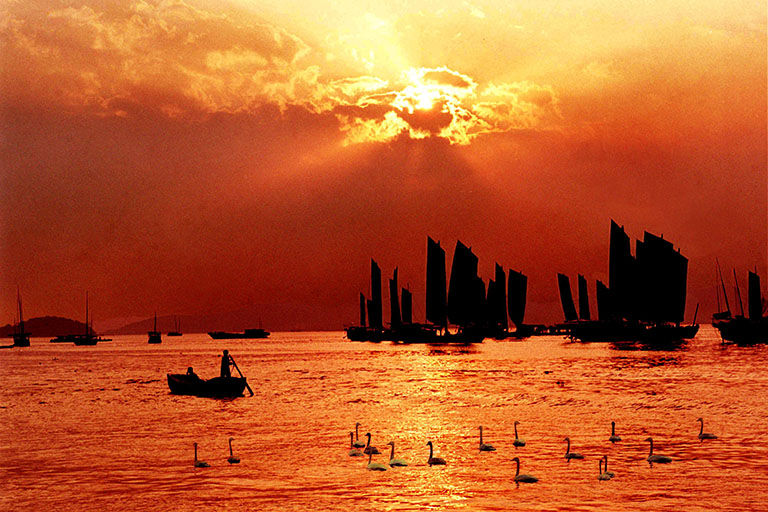 Taihu Lake in Sunset Things to Do in Suzhou