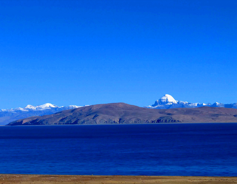 Beautiful Lake Manasarovar