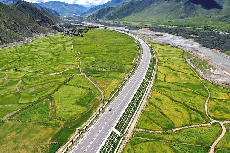 Lhasa to Nyingchi Highway