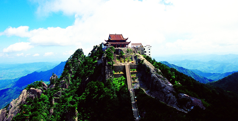 Mount Jiuhua (Jiuhuashan): Buddhist Mountain in Anhui, China