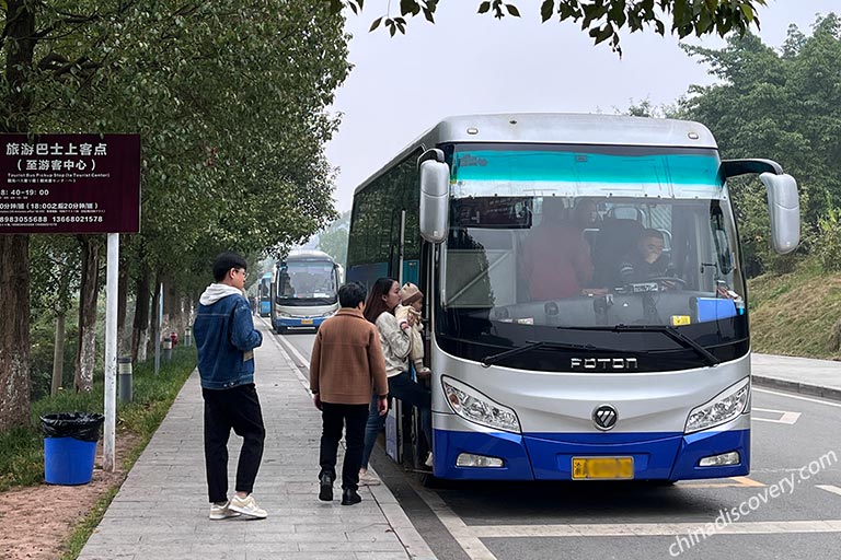 Dazu Rock Carvings - Baodingshan Tourist Buses