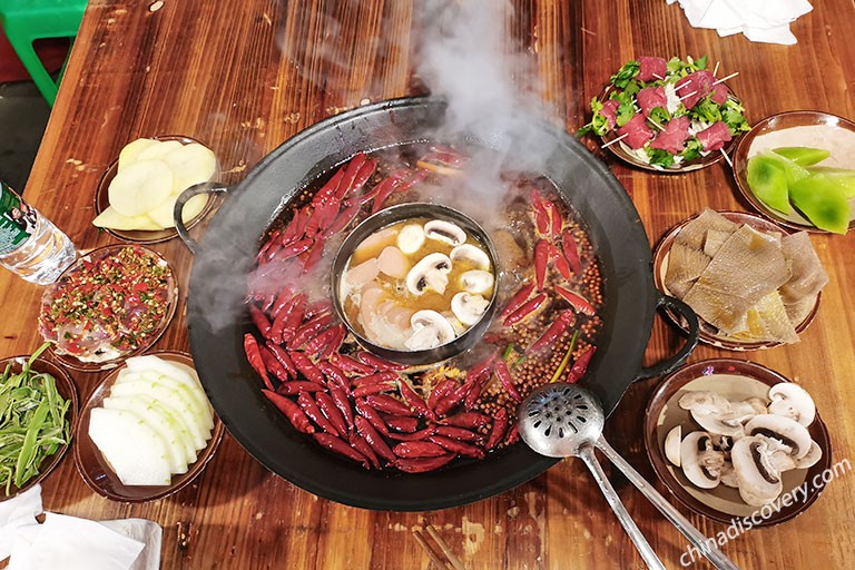 Chongqing hotpot Hongya Cave