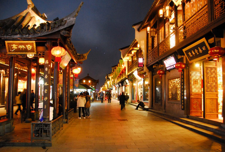 Hangzhou Hefang Street Night View