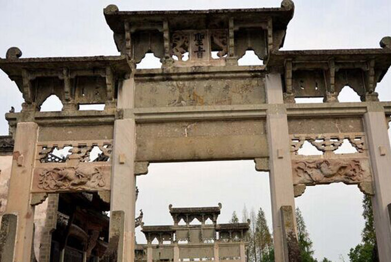 Tangyue Memorial Archways