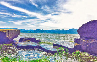 Dongqian Lake