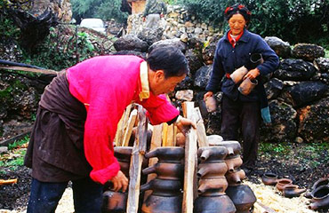 Nixi Pottery Village