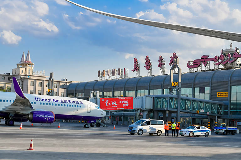 Urumqi Diwopu International Airport Guangzhou to Urumqi Flight
