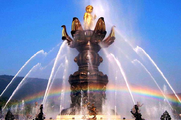 Nine Dragons Bathing Shakyamuni Lingshan Grand Buddha