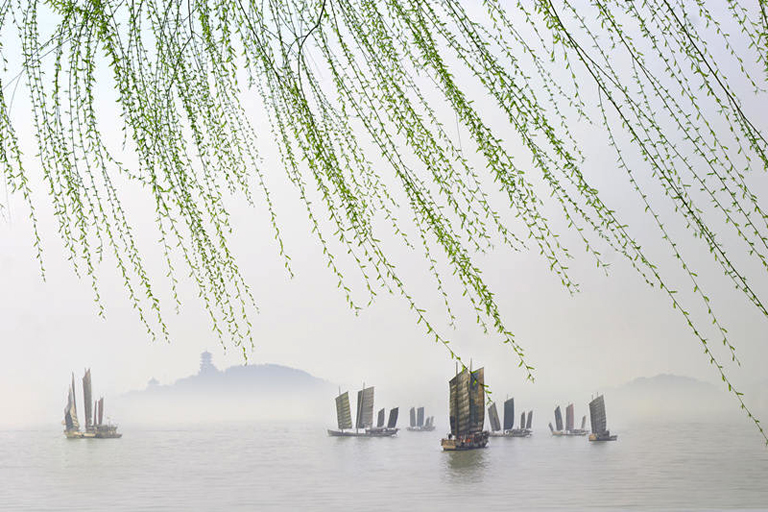 Traditional Boat on Taihu Lake Yuantouzhu Scenic Area