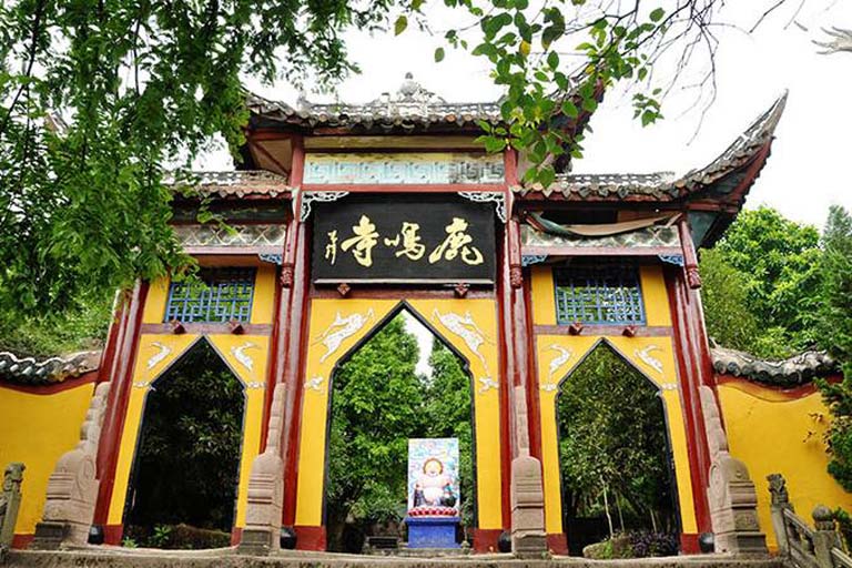 Fengdu Shuanggui Mountain - Luming Temple