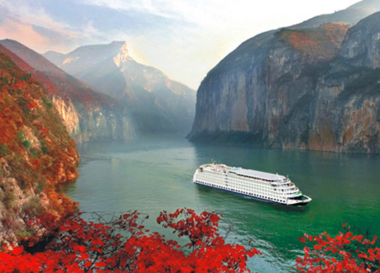 cruise on yangtze river