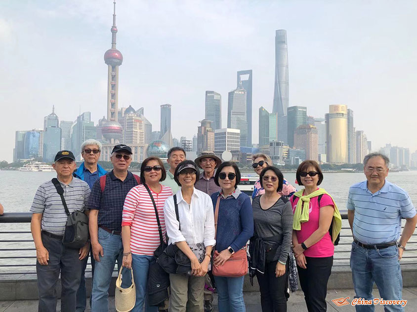 Mr. Ban's Group at the Bund in Shanghai, Tour Customized by Vivien