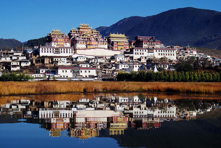 Sumtseling Monastery in Shangri-La, Tour Customized by Wonder