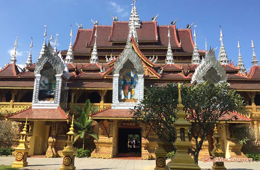 Zongfosi Temple Jack 3 Days Xishuangbanna Tour
