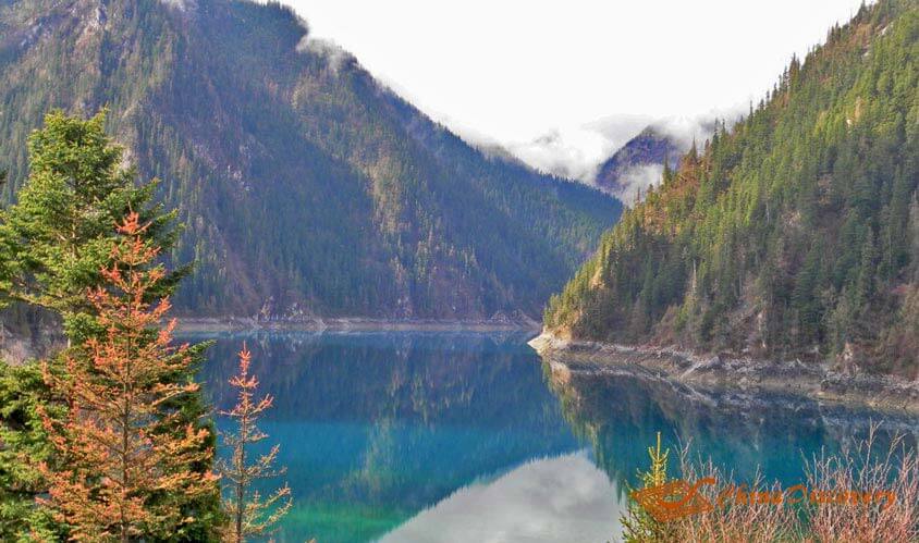 Jiuzhaigou Valley Tour