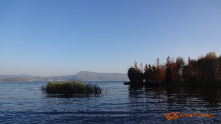 Beautiful Erhai Lake One Day Dali Tour