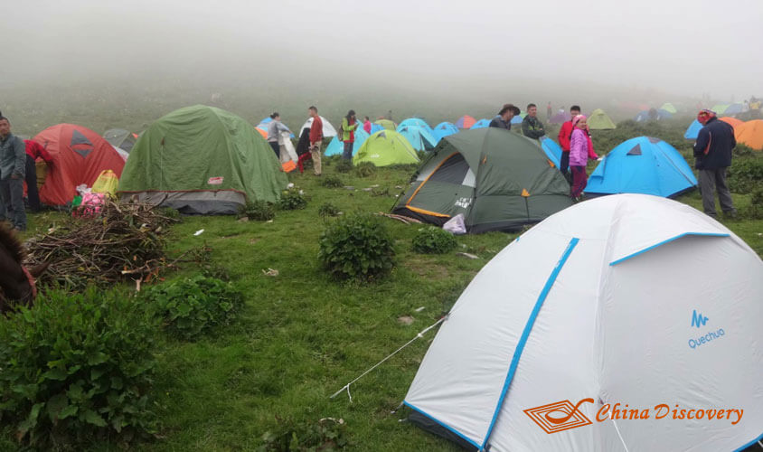 Foggy Weather Jiuding Mountain Hiking Tour