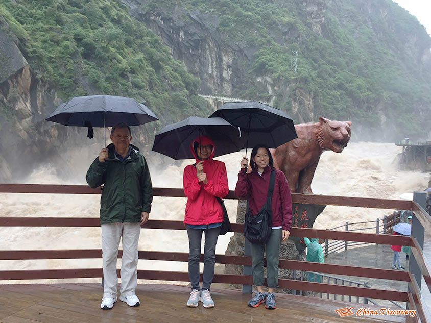 Mr. Maa and His Family at Tiger Leaping Gorge on the Way from Lijiang to Shangri-La, Tour Customized by Vivien