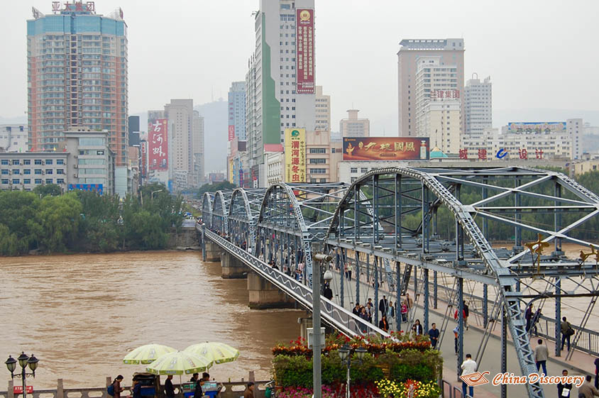 Zhongshan Bridge in Lanzhou City, Gansu Province, Tour Customized by Lily