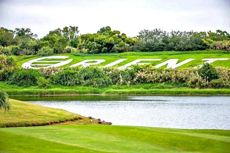 Xiamen Activities - Playing Golf