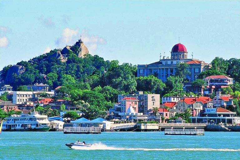 Overlook Gulangyu Island from Ferries