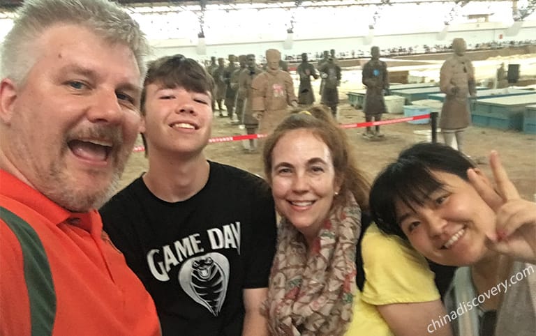Customers Visiting to Terracotta Warriors Terracotta Warriors Facts